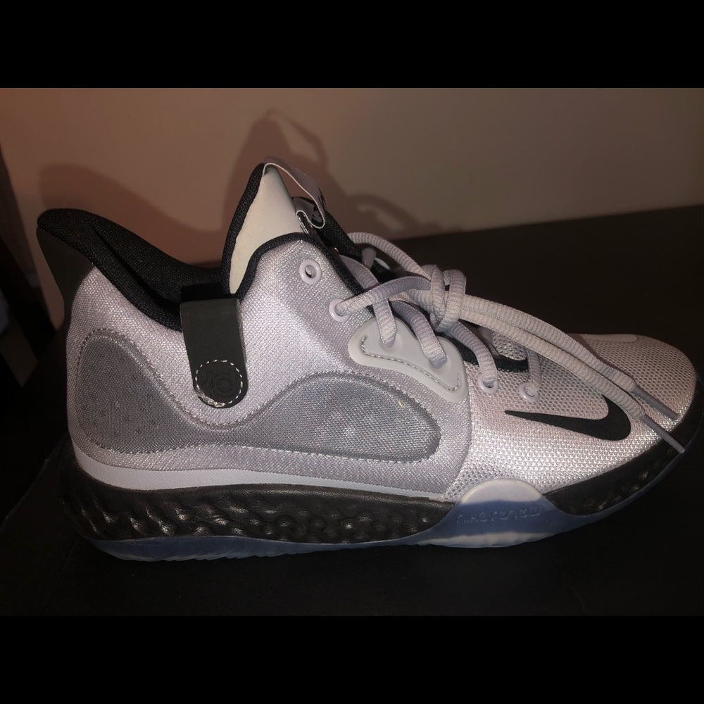 Men Nike Basketball Shoes